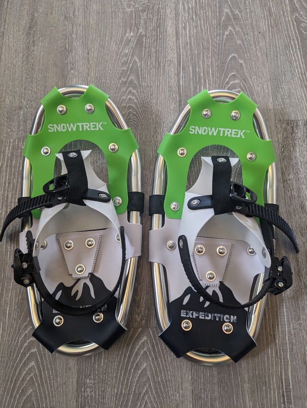 Snowtrek Expedition 14" Snowshoes Kids NWT Winter Gear Up To 50lbs Aluminum